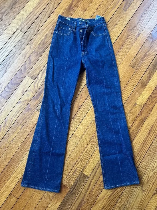 Levis Premium Ribcage Boot, High Key Size 26, 33 in inseam - Picture 2 of 9